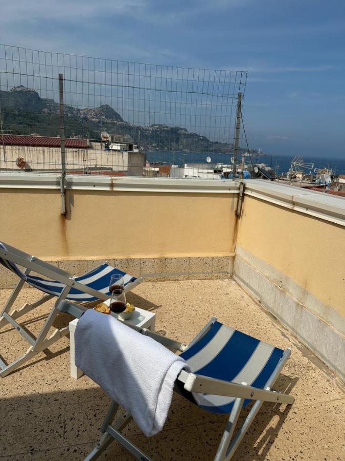 Apartmán Attico Di Giggia Giardini Naxos Exteriér fotografie