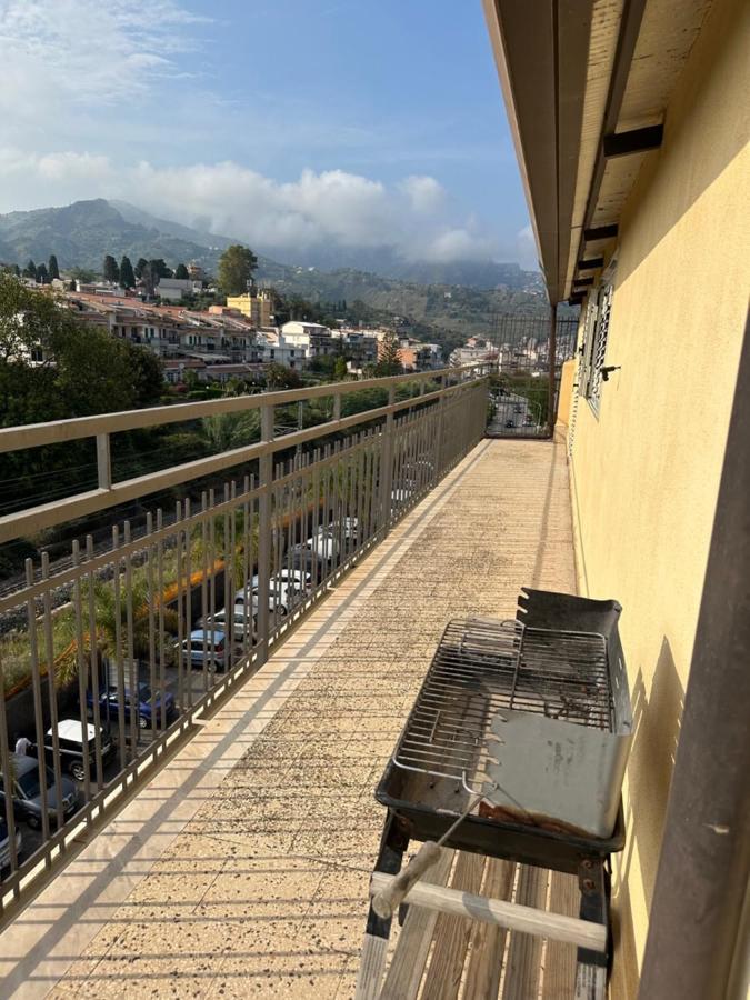 Apartmán Attico Di Giggia Giardini Naxos Exteriér fotografie
