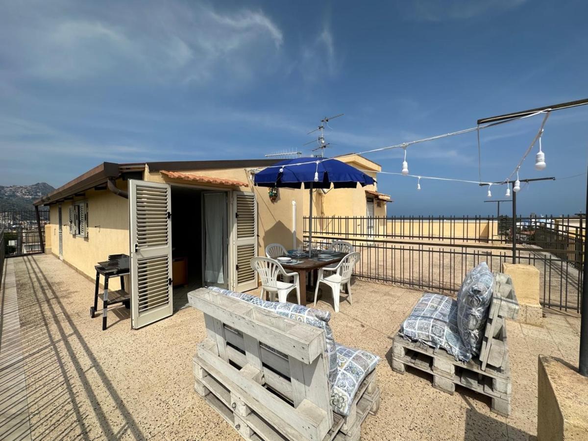 Apartmán Attico Di Giggia Giardini Naxos Exteriér fotografie