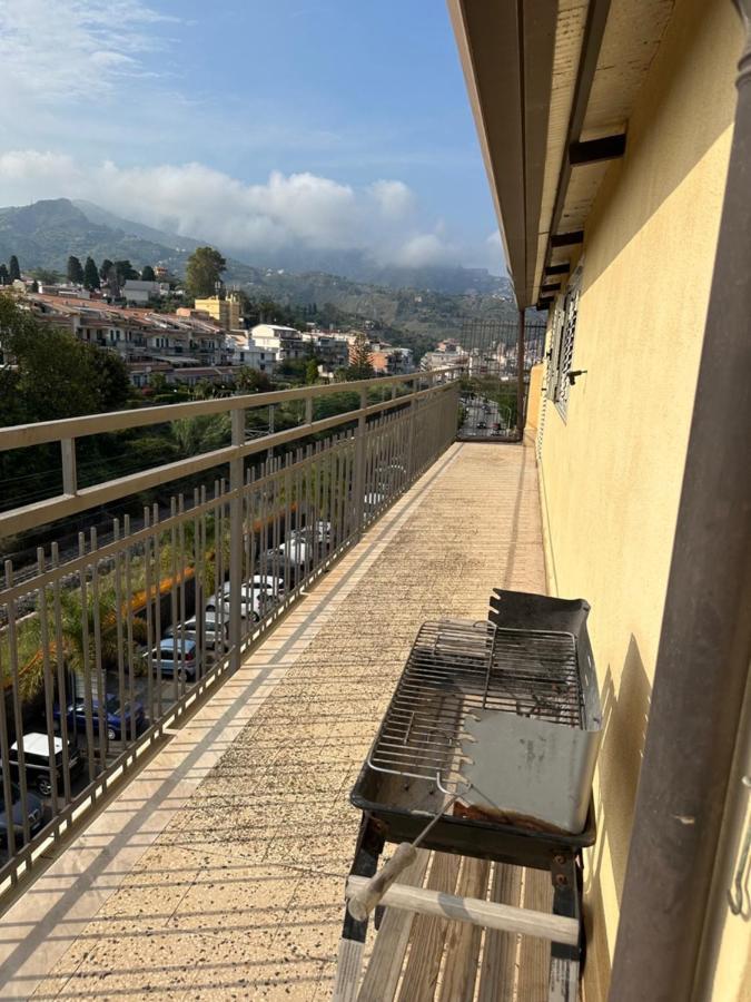 Apartmán Attico Di Giggia Giardini Naxos Exteriér fotografie