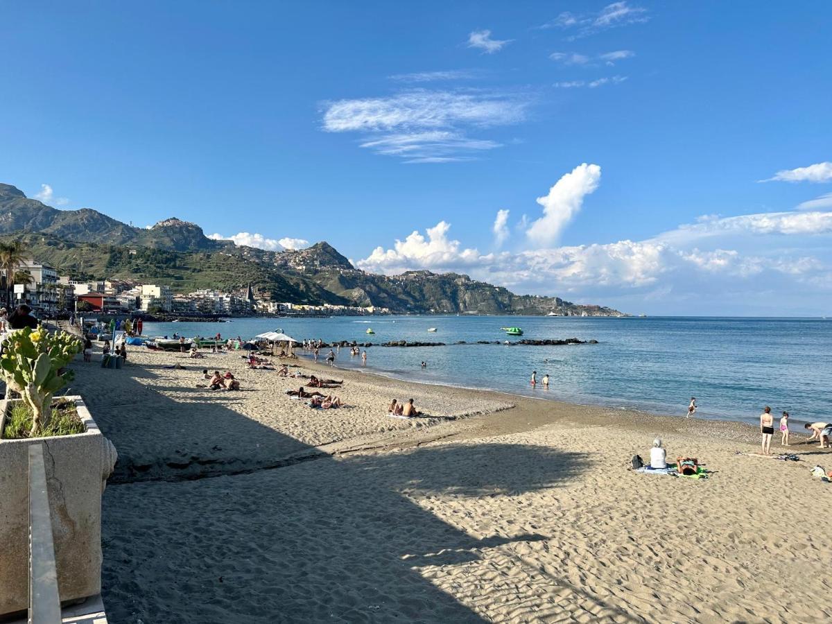 Apartmán Attico Di Giggia Giardini Naxos Exteriér fotografie